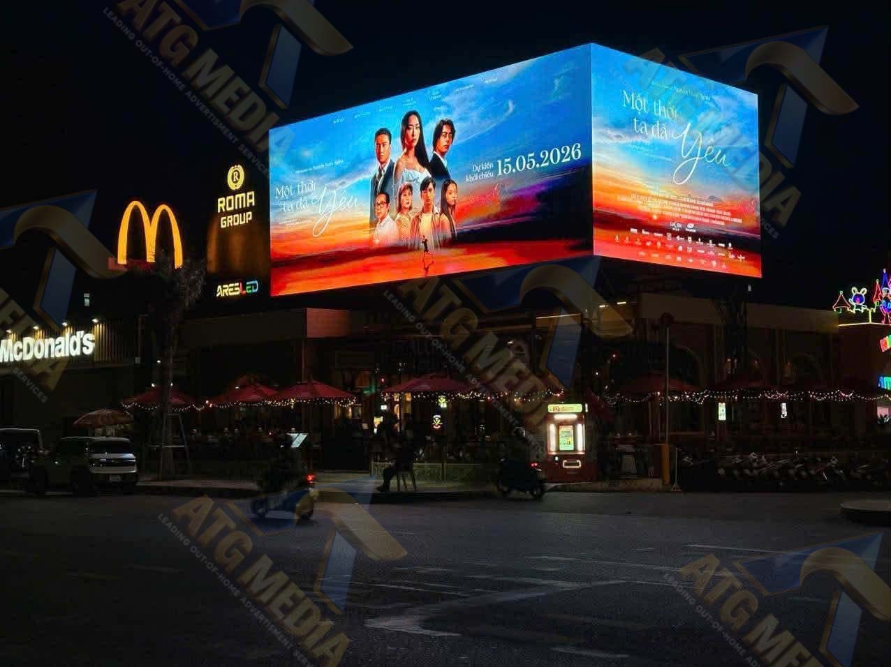 Quảng Cáo Màn Hình LED: Giải Pháp DOOH Nổi Bật Cho Thương Hiệu 2 màn hình LED quảng cáo DOOH