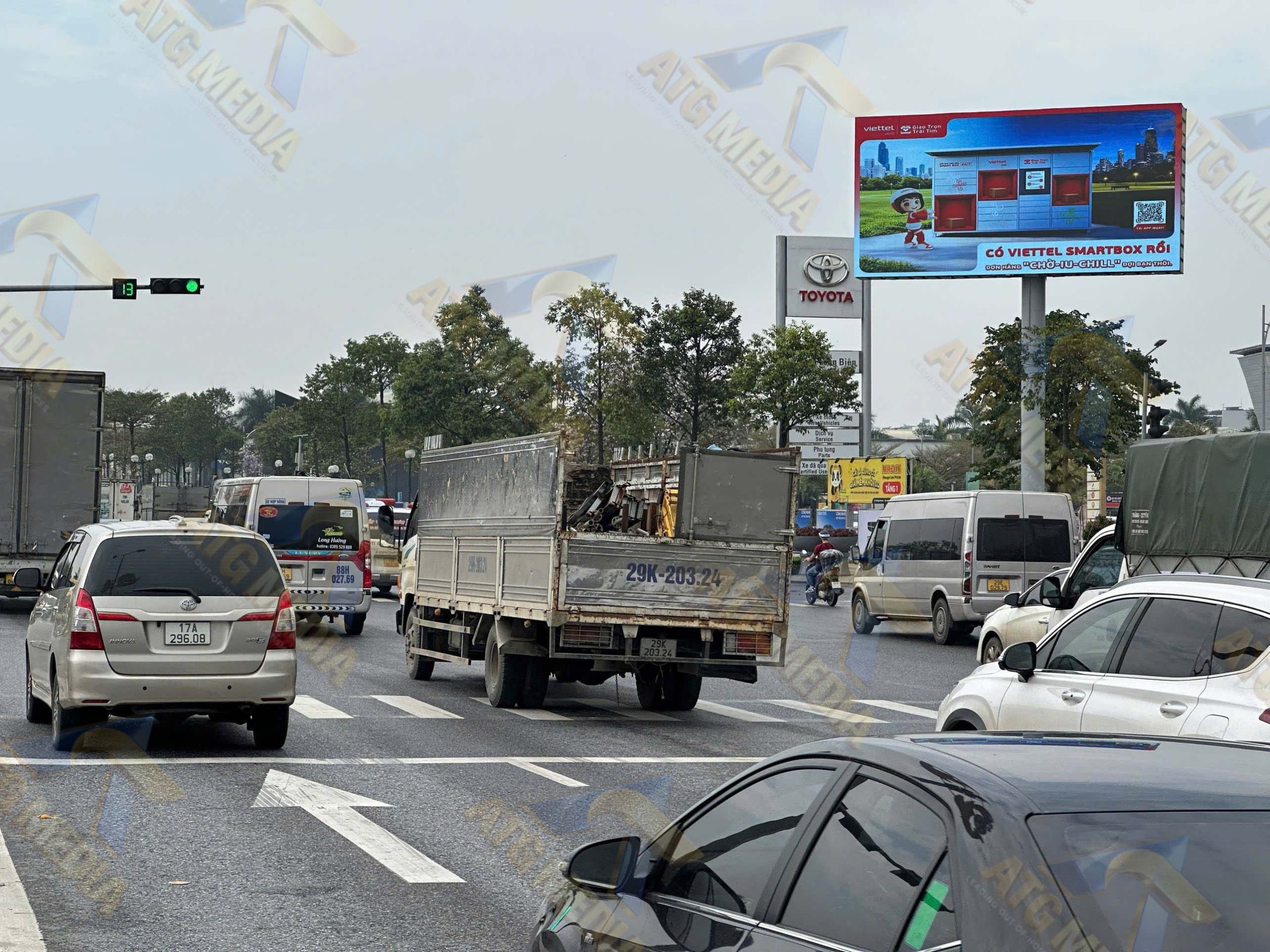 LED Billboard Là Gì? So Sánh LED Và Billboard Truyền Thống 4 5